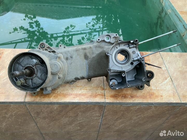 Картер левый 139QMB R12