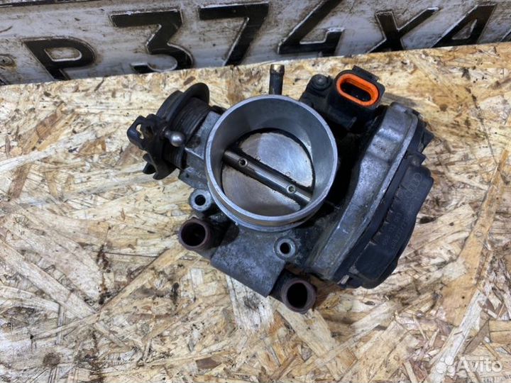 Дроссельная заслонка Audi A4 B5 ADR 1998