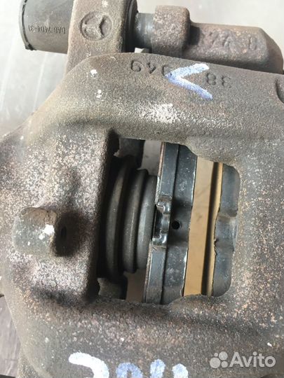 Задние тормозные суппорта мерседес W204