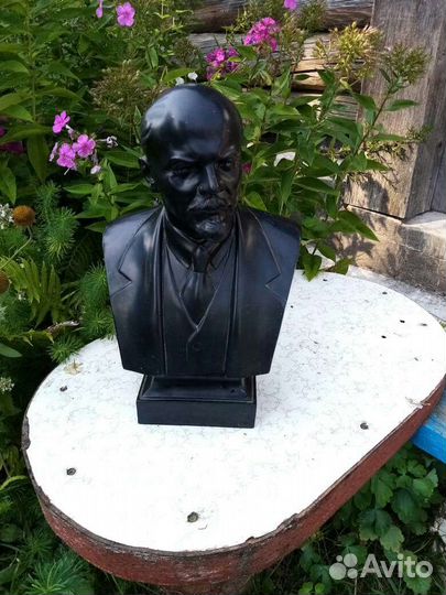 Бюст ленина СССР