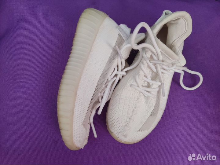 Кроссовки yezzy 25 размер