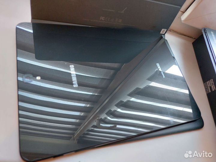 Samsung galaxy Tab SM-T825