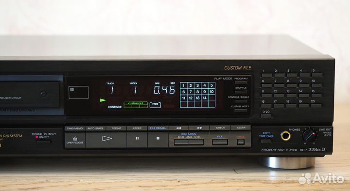 CD-проигрыватель Sony CDP-228ESD. 220V