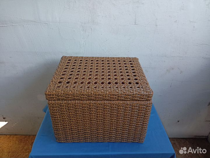 Корзина (ящик) из ротанга