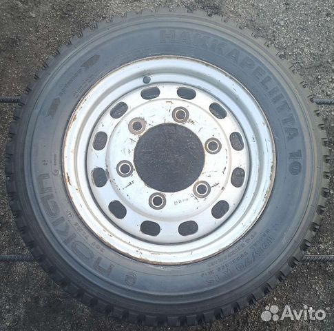 R15 Nokian Tyres Hakkapeliitta 10 195/70, PCD 6x180 DIA 138.8