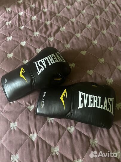 Боксерские перчатки 14 oz everlast