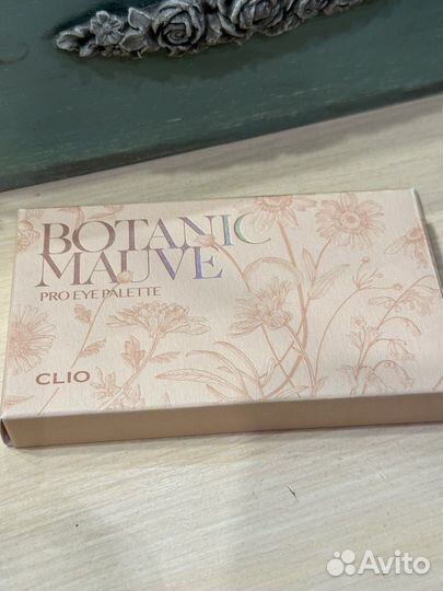 Палетка теней Botanic Mauve