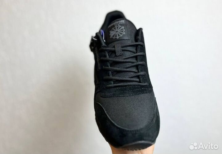 Кроссовки Reebok долговечные