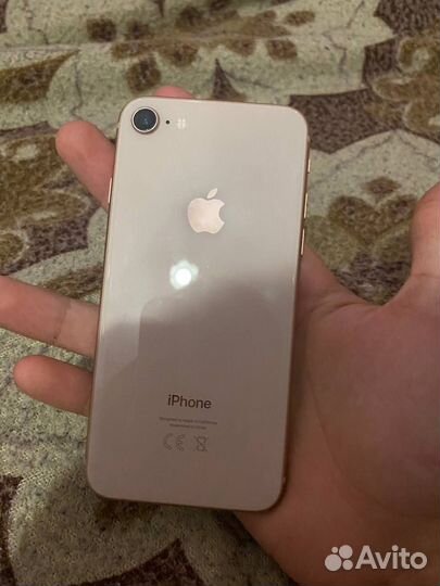 Телефон iPhone 8 64 gb