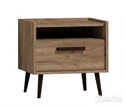 Тумба прикроватная на ножках