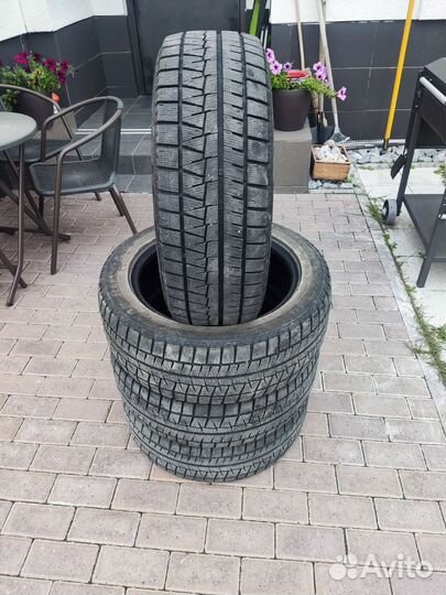 Bridgestone Blizzak Revo GZ 215/55 R17