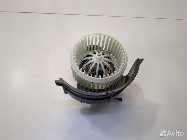 Двигатель отопителя Volkswagen Touareg, 2005