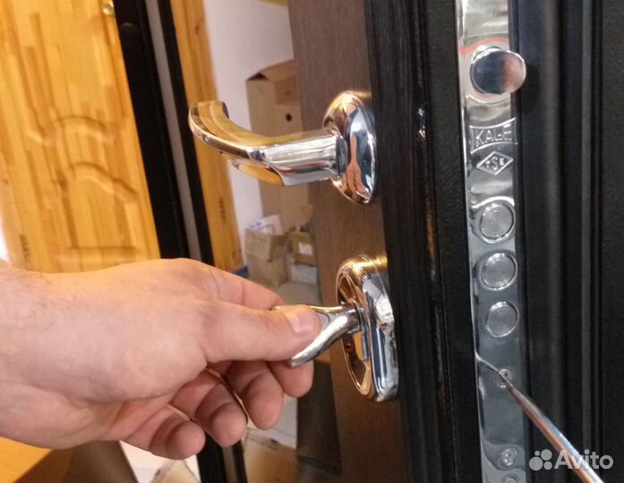 Вскрытие замков дверей замена личинки ремонт