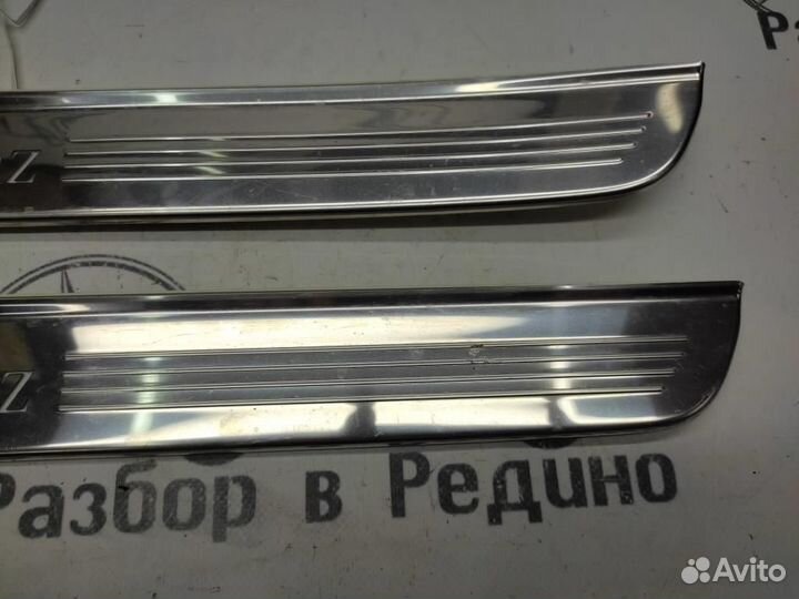 Накладки порогов внутренние w205 C-class 651.92