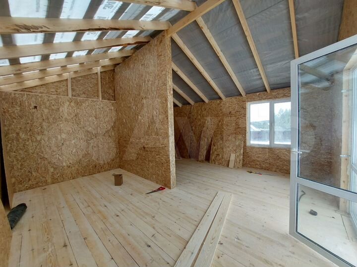 Дом 32,4 м² на участке 10 сот.