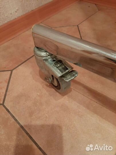 Зеркало напольное на колесах (Швеция)