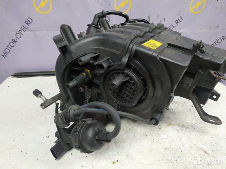 Коллектор впускной Opel Astra H Z16XER 2007