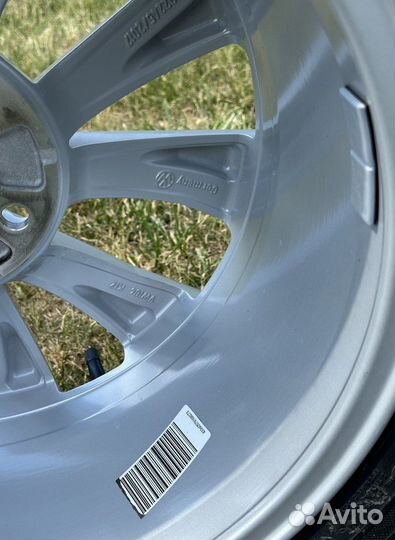 Новый Ориг.Комплект VW Tiguan R17 215/65 Michelin