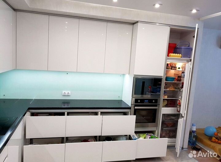 Угловая кухня с мдф фасадами