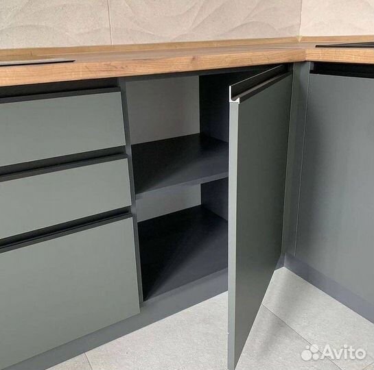 Кухонный гарнитур на заказ. Долговечные материалы