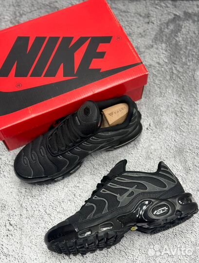 Кроссовки мужские nike светятся в темноте