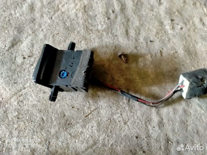 Кнопка аварийной сигнализации Mazda Xedos 9