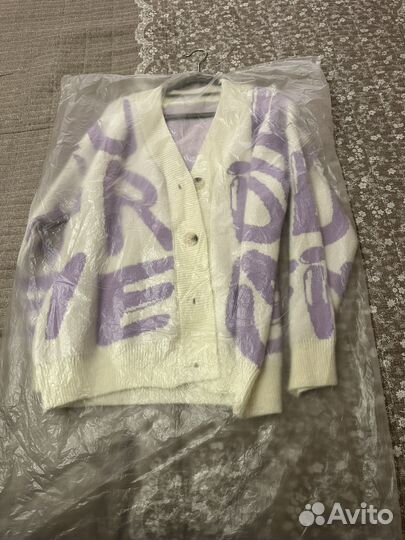 Абсолютно новый кардиган