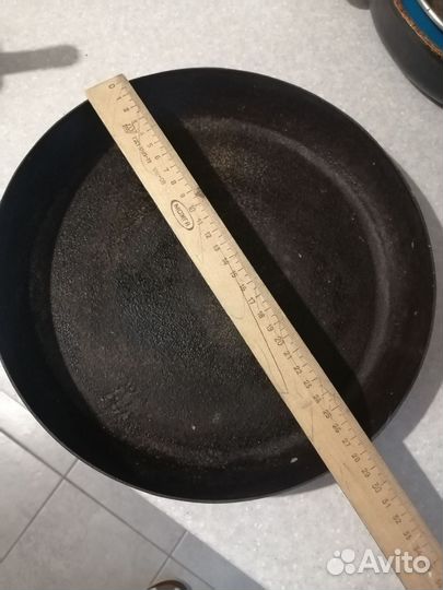 Сковороды, формы для выпечки чугун