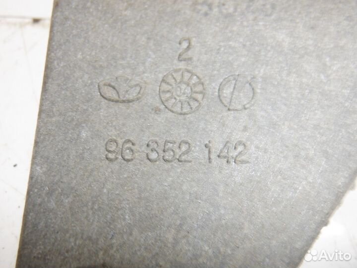 Кронштейн генератора Chevrolet Aveo T200