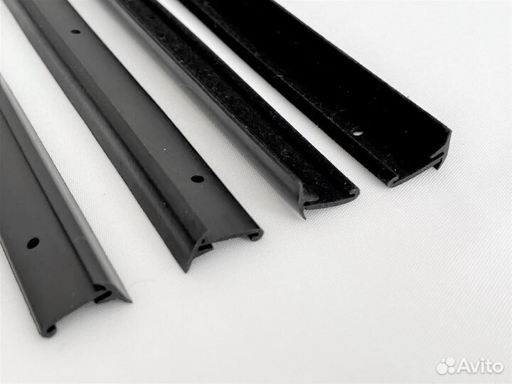 Уплотнитель опускного стекла УАЗ 452 бархотка