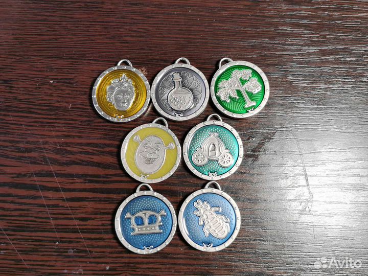 Жетоны, амулеты шрек