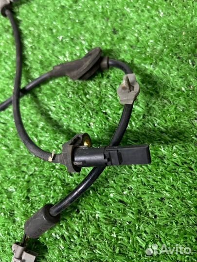 Датчик ABS передний левый Subaru Impreza GH8 EJ20X