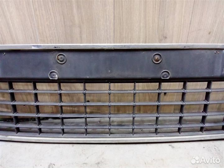 Решетка в бампер центральная от Ford Mondeo IV 20