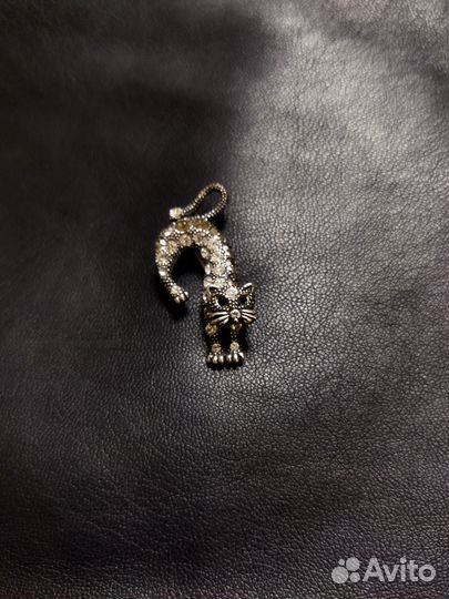 Брошь кошка