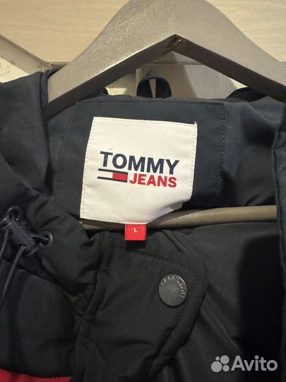 Tommy hilfiger пуховик