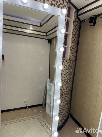 Гримерное зеркало с лампочками бу