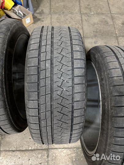 Triangle Snowlink PL02 275/40 R21