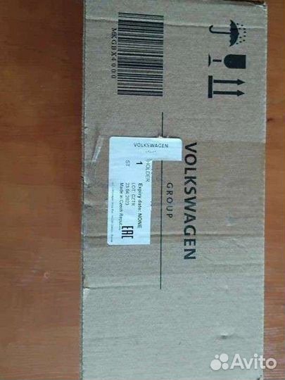 Крышка передней плафона Volkswagen Polo Liftbac