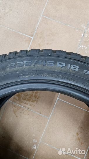 Nokian Tyres Hakkapeliitta 8 235/45 R18