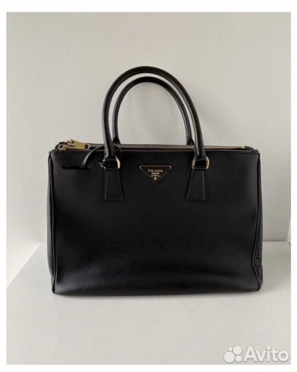 Сумка Prada