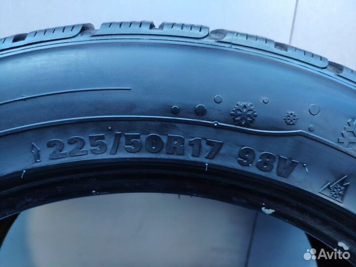 Kumho I'Zen XW KW17 225/50 R17 98V