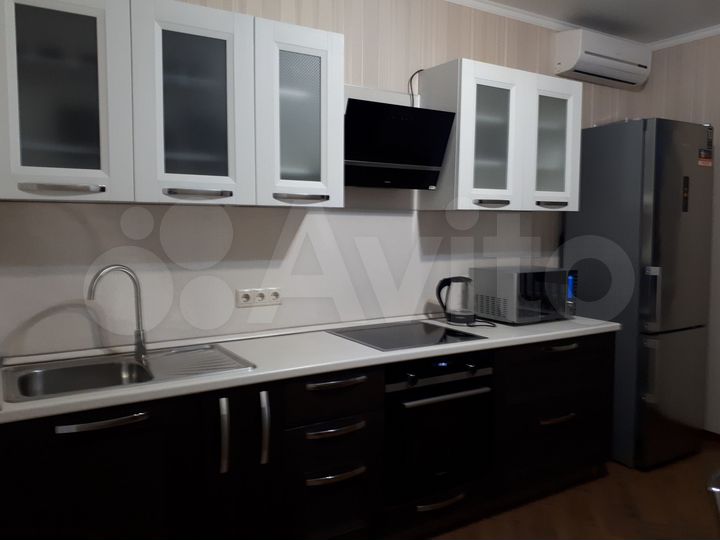 2-к. квартира, 50 м², 4/21 эт.