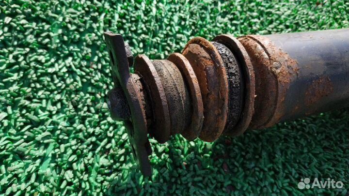 Амортизатор зад. Toyota Land Cruiser Cygnus, Land