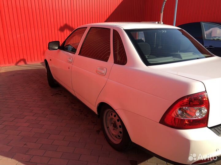 LADA Priora 1.6 МТ, 2011, 200 000 км