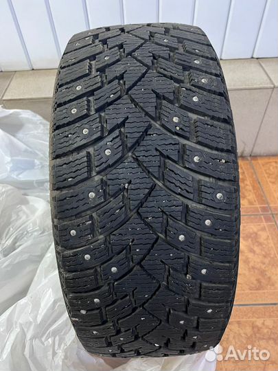 Delinte Winter WD42 235/45 R18 98T