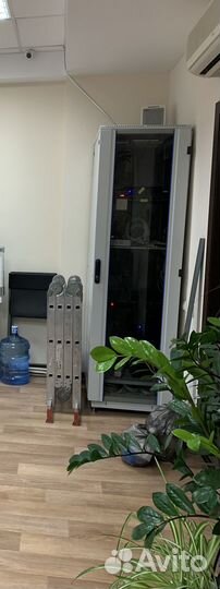 Шкаф телекоммуникационный напольный 42U (600x800)