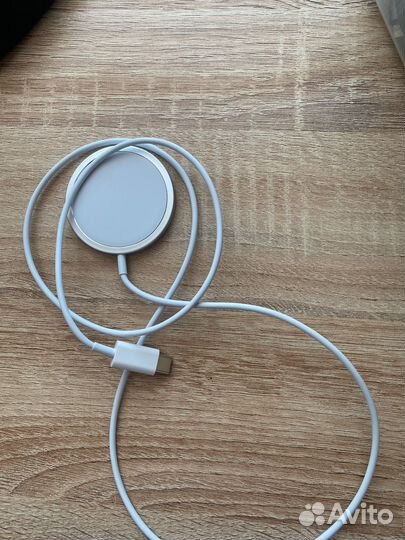 Беспроводная зарядка Magsafe