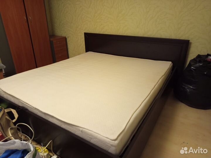 Кровать со спальным местом 160х200 с ящиком