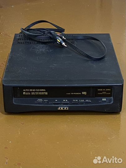 Видеомагнитофон Akai