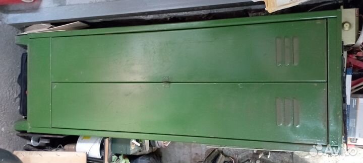 Шкаф металлический для раздевалки